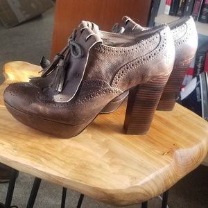 Frye Leather Naiya Kiltie Oxford heels booties